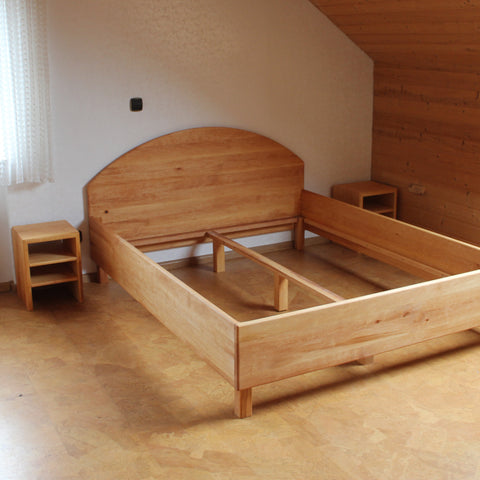 BETT NACHTISCHE VO