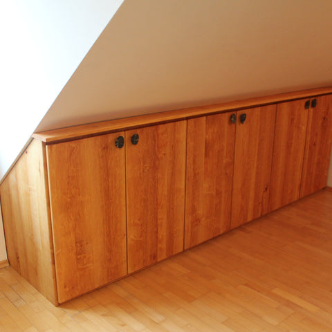 DACHSCHRÄGENSCHRANK R