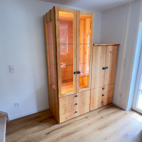 VITRINENSCHRANK HU